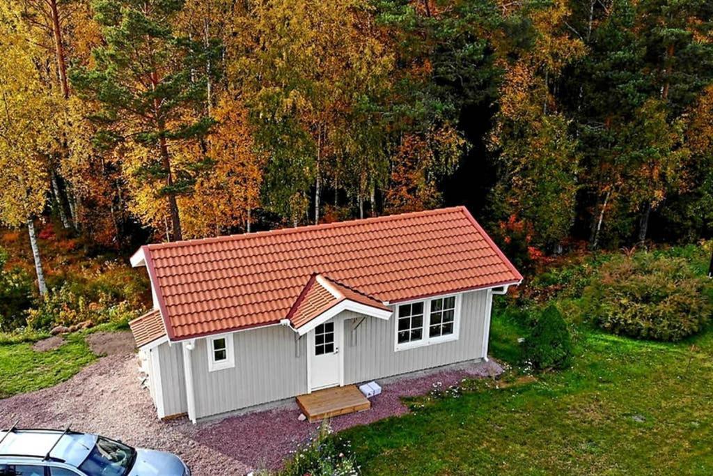 Nybyggd Stuga Intill Skogsbrynet - New Built Cottage Next To The Cowberry Forest Mora Dış mekan fotoğraf